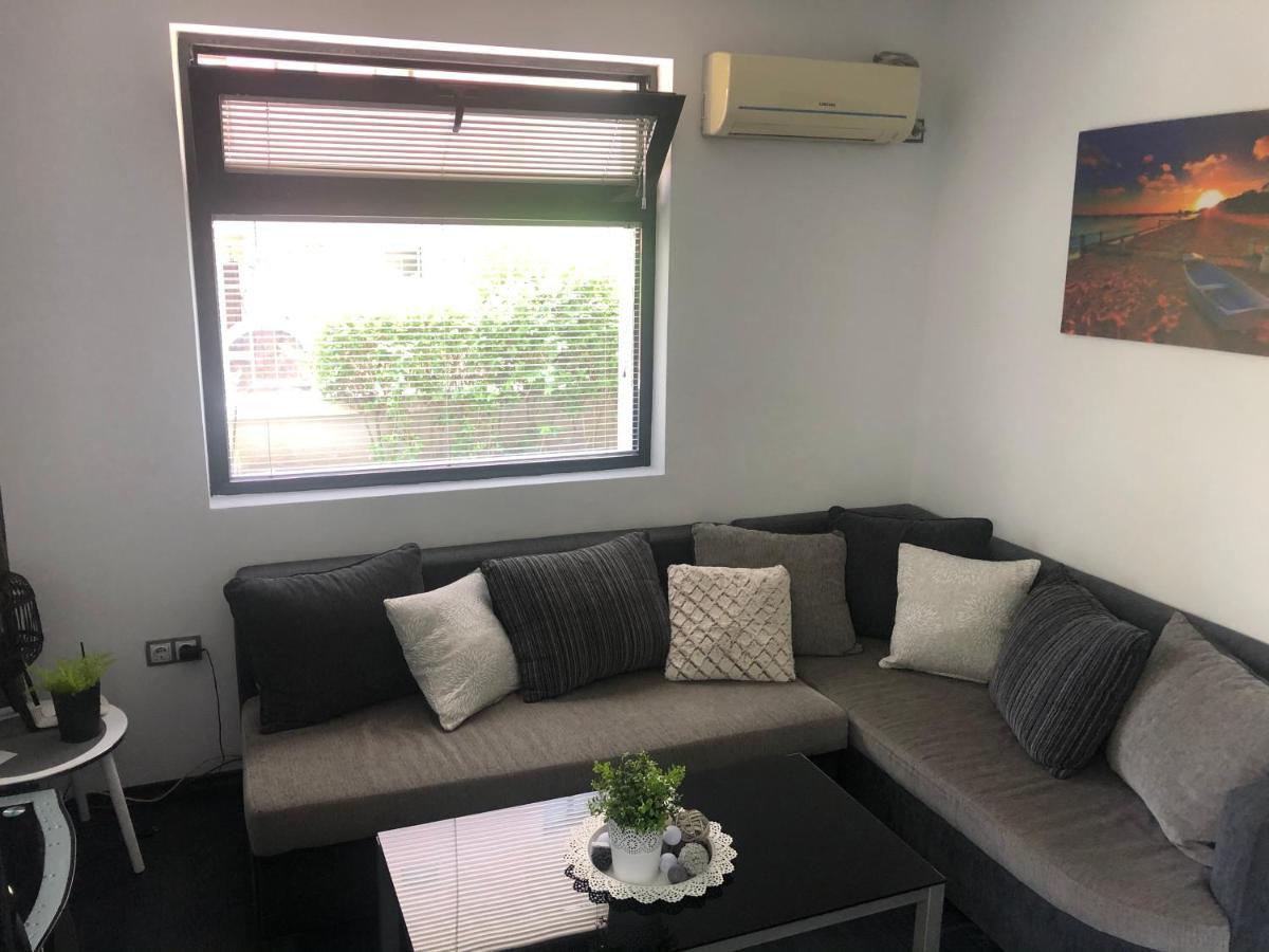 Sarafovo Beach Apartment Mit Terrasse Burgas Stad Buitenkant foto